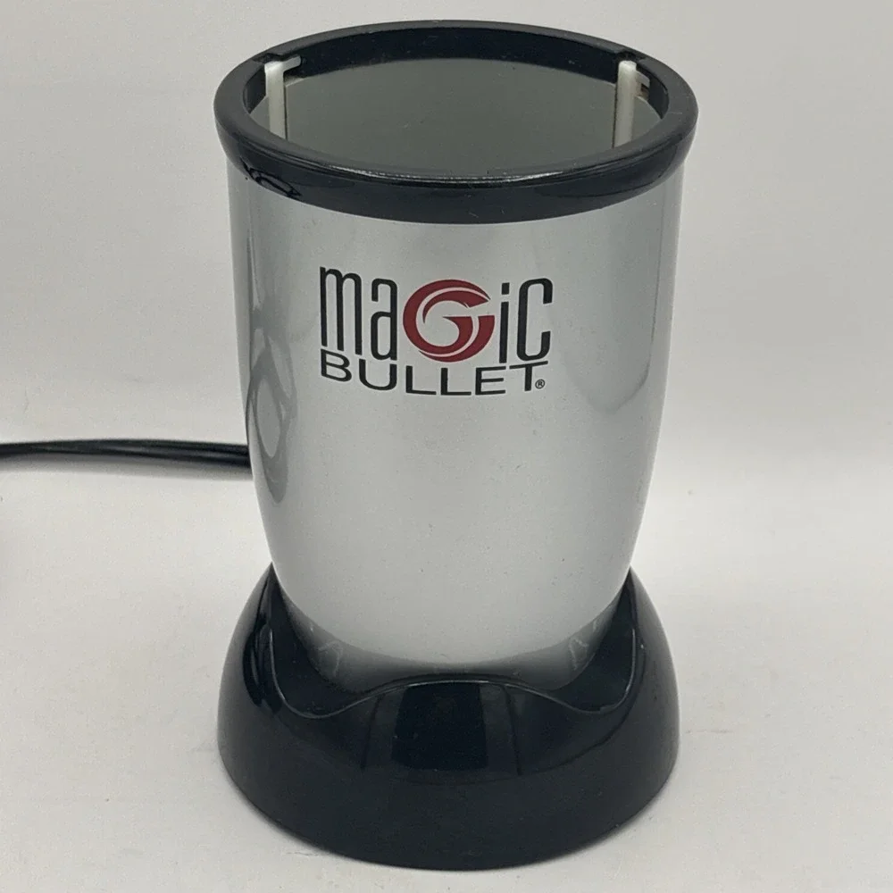 Magic Bullet MB1001 W/ 6 Cups Blender  2 Blades 3 Lids Masher Gaskets & Base